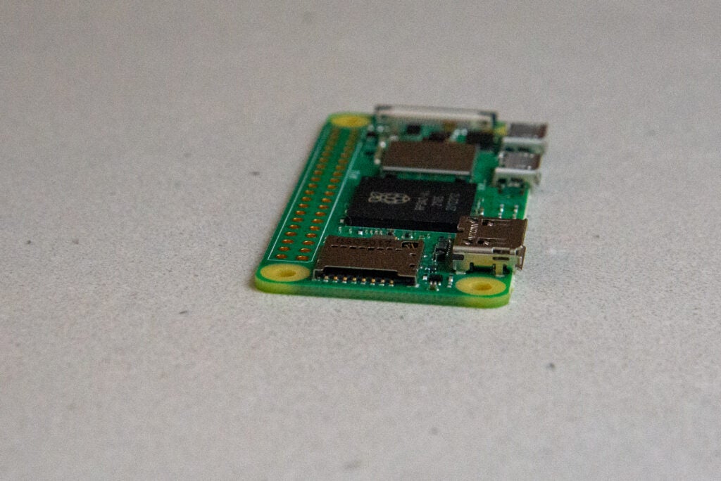 Raspberry Pi Zero 2 W Micro-SD-Kartensteckplatz