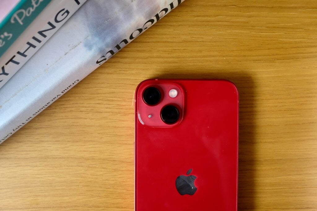 iPhone 13 Rückseite zeigt die Kameras