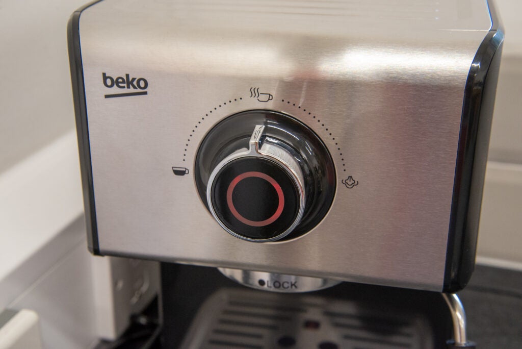 Beko Espresso-Kaffeemaschine CEP5152 Drehregler