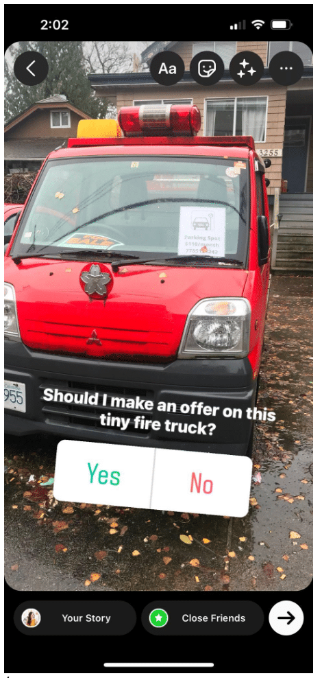 Instagram Story-Umfrageangebot zum Feuerwehrauto