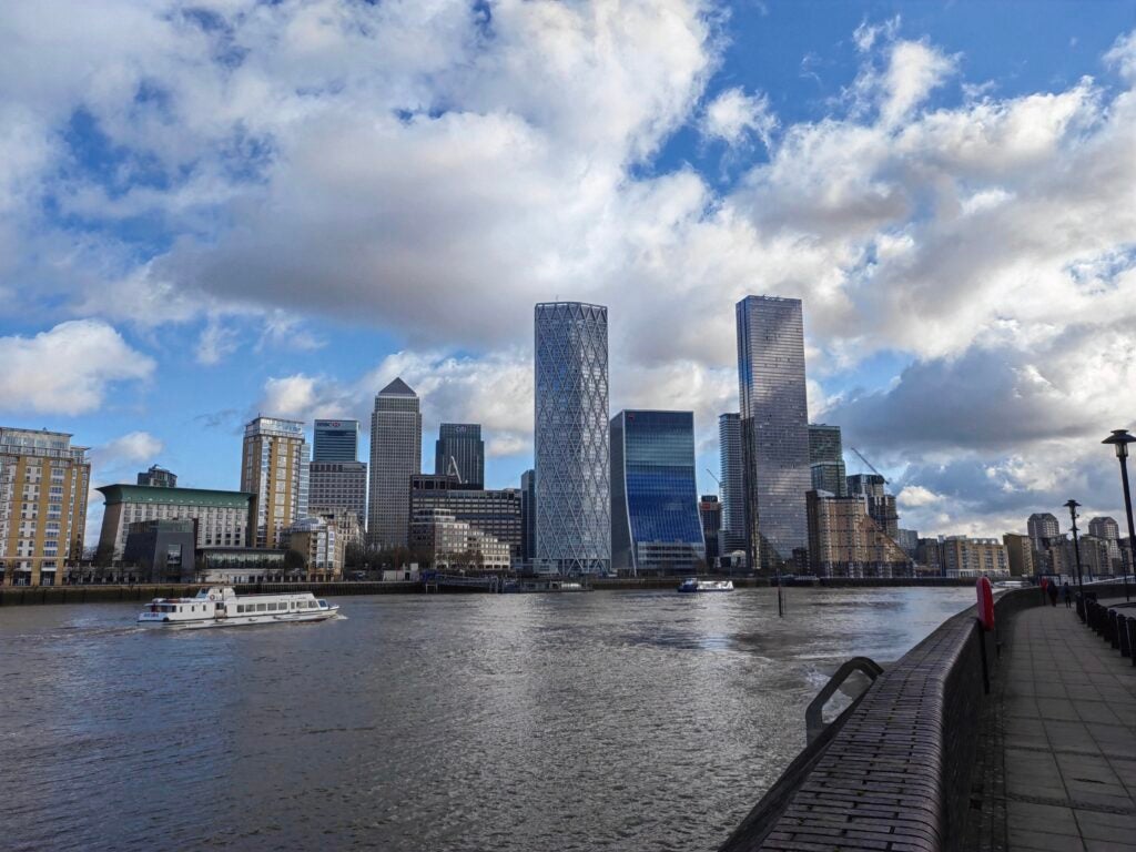 Bild von Canary Wharf, aufgenommen mit dem Huawei P50 Pocket