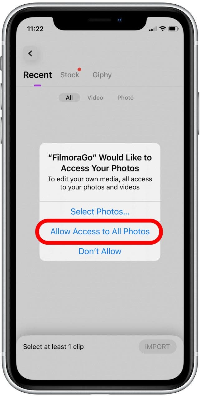 Tippen Sie auf Zugriff auf alle Fotos erlauben.  Sie können der App alternativ Zugriff auf bestimmte einzelne Fotos/Videos gewähren, wenn Sie dies bevorzugen.