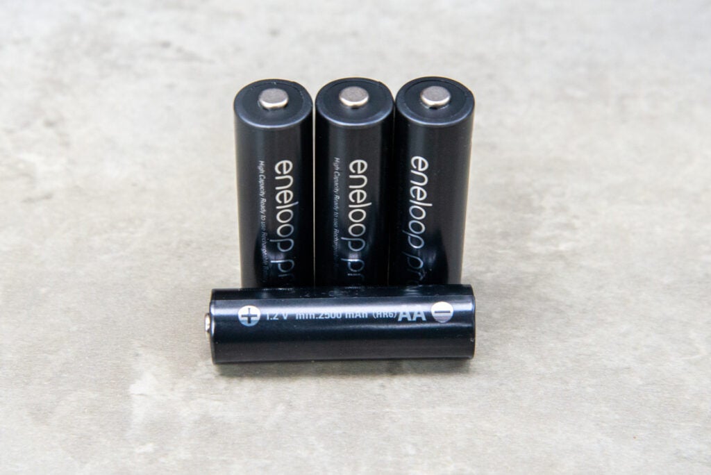 Eneloop Pro AA eine Batterie liegend