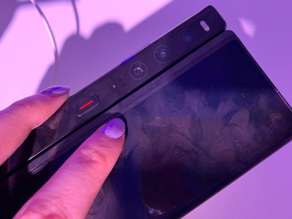 Huawei Mate Xs 2 nach hinten geklappt