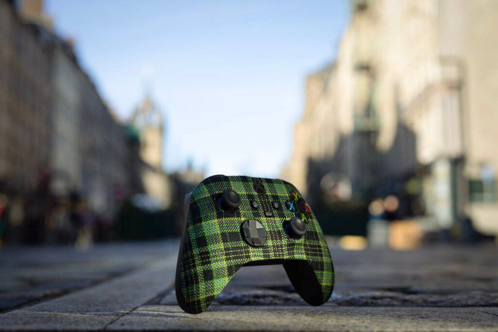 Xbox-Controller im Schottenkaro zum 20-jährigen Jubiläum
