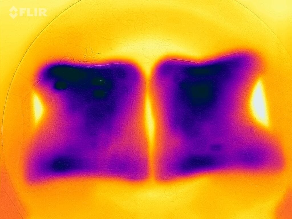 Heatmap von gefrorenem Brot nach 30 Sekunden im Smeg MOE34CXIUK