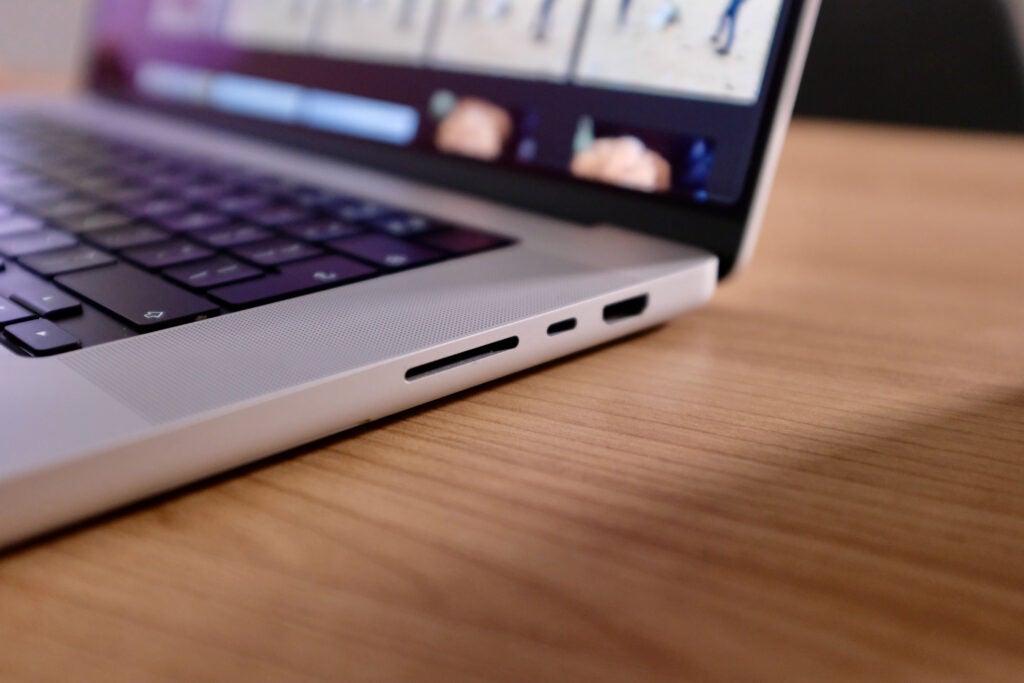 MacBook Pro M1 Pro 16-Zoll-Anschlüsse einschließlich SD