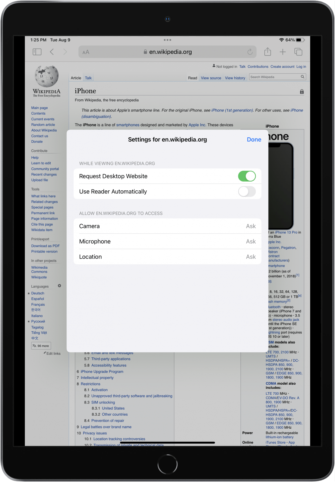 Safari in iPadOS mit geöffnetem Website-Einstellungsmenü.