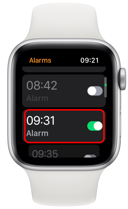 Öffnen Sie die Wecker-App auf Ihrer Uhr und vergewissern Sie sich, dass Ihr Wecker aufgelistet ist