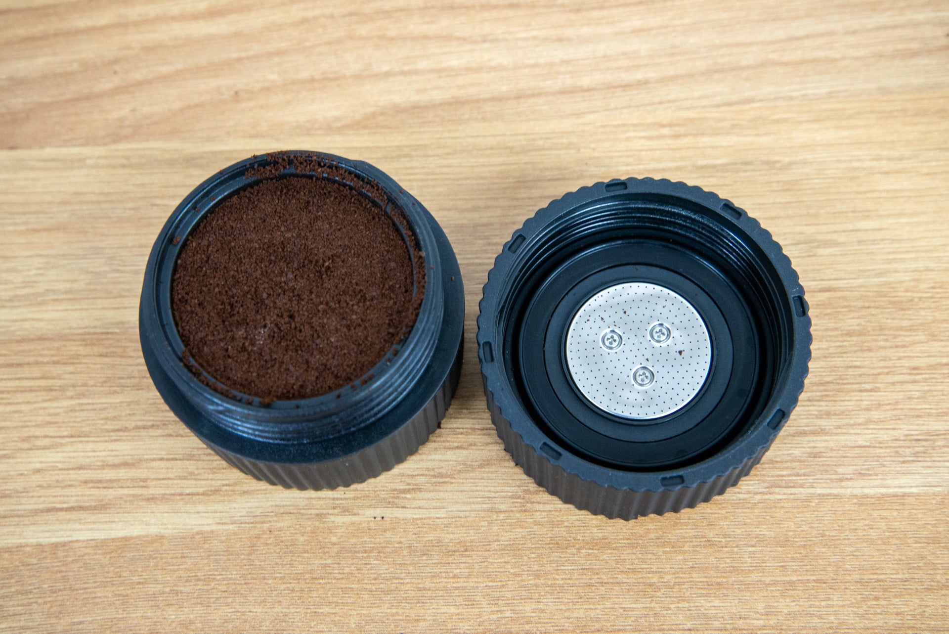Cyetus Mini 4-in-1 Instant-Erhitzungs-Espresso-Kaffeemaschine gemahlener Kaffee