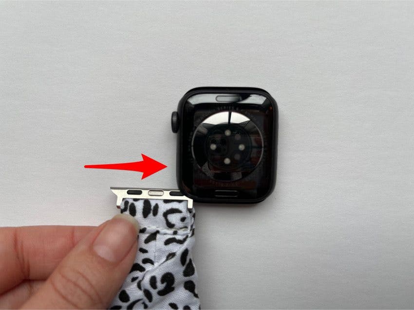 So legen Sie das Apple Watch-Band an