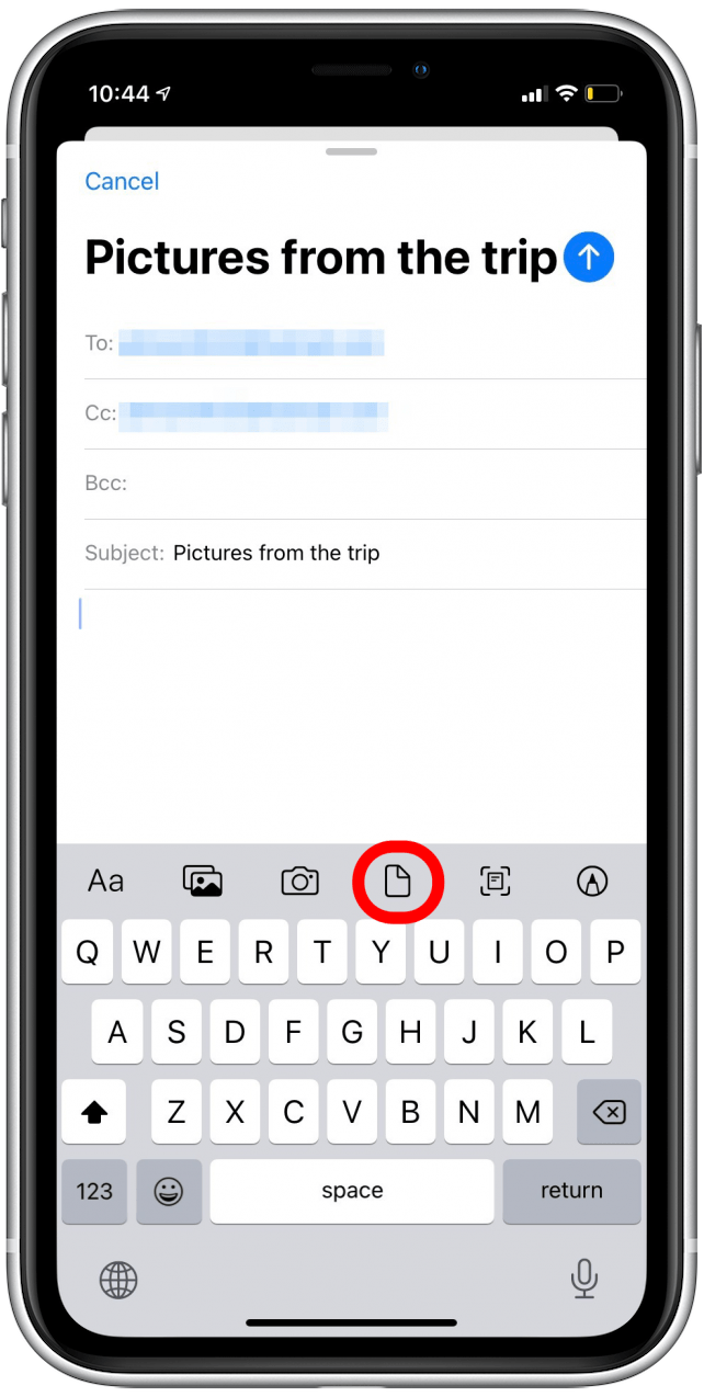 Tippen Sie auf das Dokumentsymbol, um ein Dokument aus iCloud an eine E-Mail anzuhängen