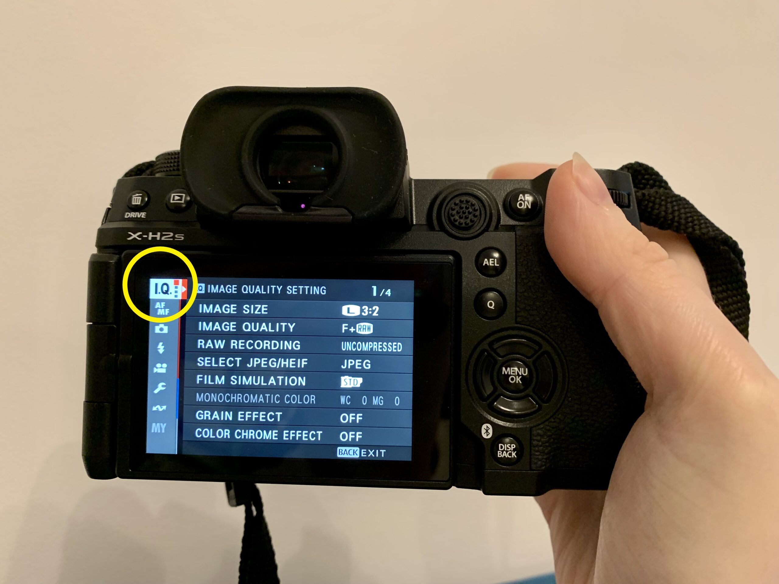 So ändern Sie die Filmsimulation auf einer Fujifilm-Kamera