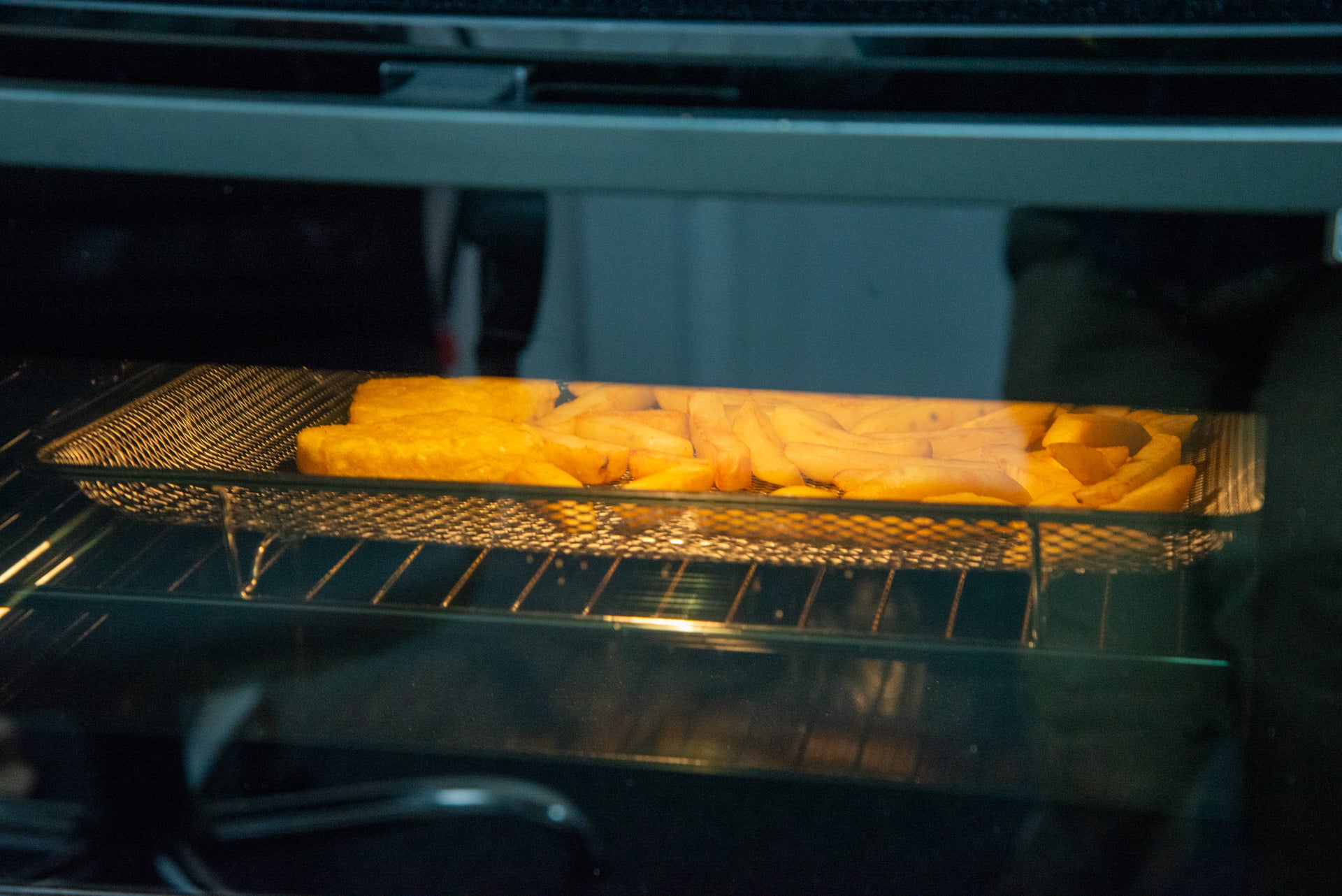 Samsung Maßgefertigter Ofen der Serie 5 NV7B5750TAK/U4 mit Dual Cook Flex-Kochchips