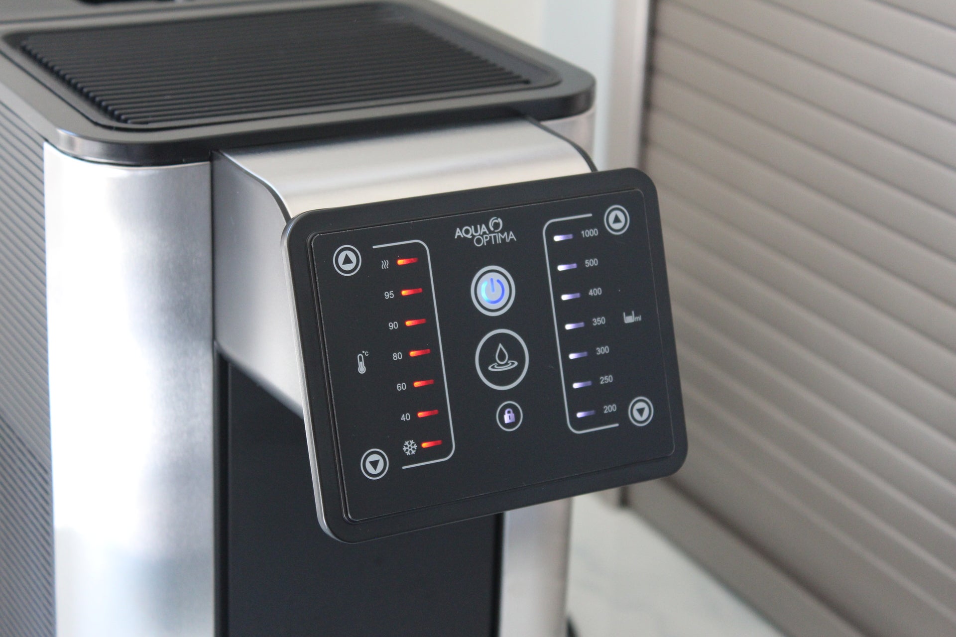 Aurora Instant Hot and Cold Filtered Water Dispenser Warmwasser ausgewählt