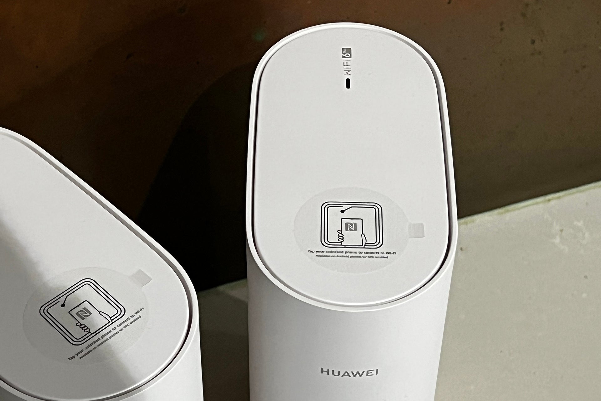 Die NFC-Tags des Huawei WiFi Mesh 7