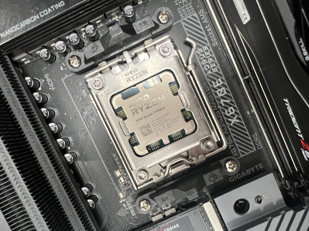 AMD Ryzen 7 7700X im Rig