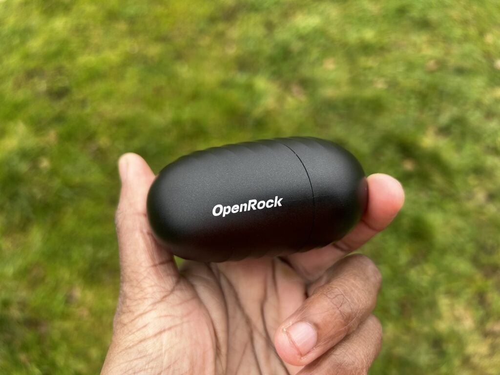 Oneodio Openrock Pro in der Hand