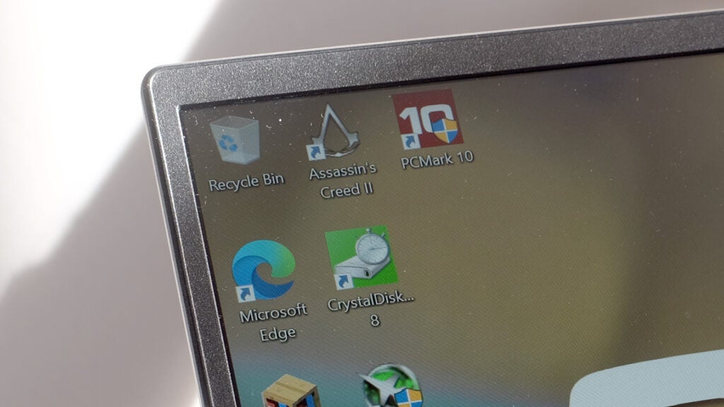 Der Bildschirmrahmen des Acer Swift 1