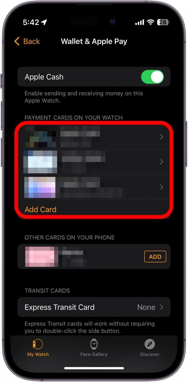 Sie sehen eine Liste der auf Ihrer Apple Watch verfügbaren Karten sowie der Karten, die sich auf Ihrem iPhone, aber nicht auf Ihrer Apple Watch befinden.