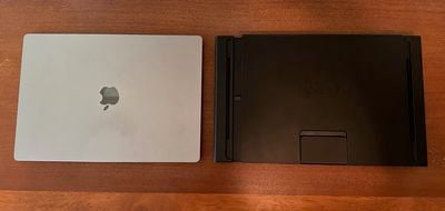MacBook Pro Monduo Pro Duo nebeneinander