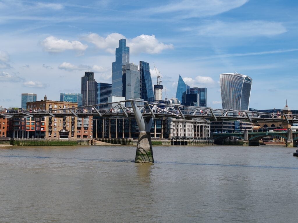 Ein Blick auf die City of London, mit freundlicher Genehmigung des Honor 90
