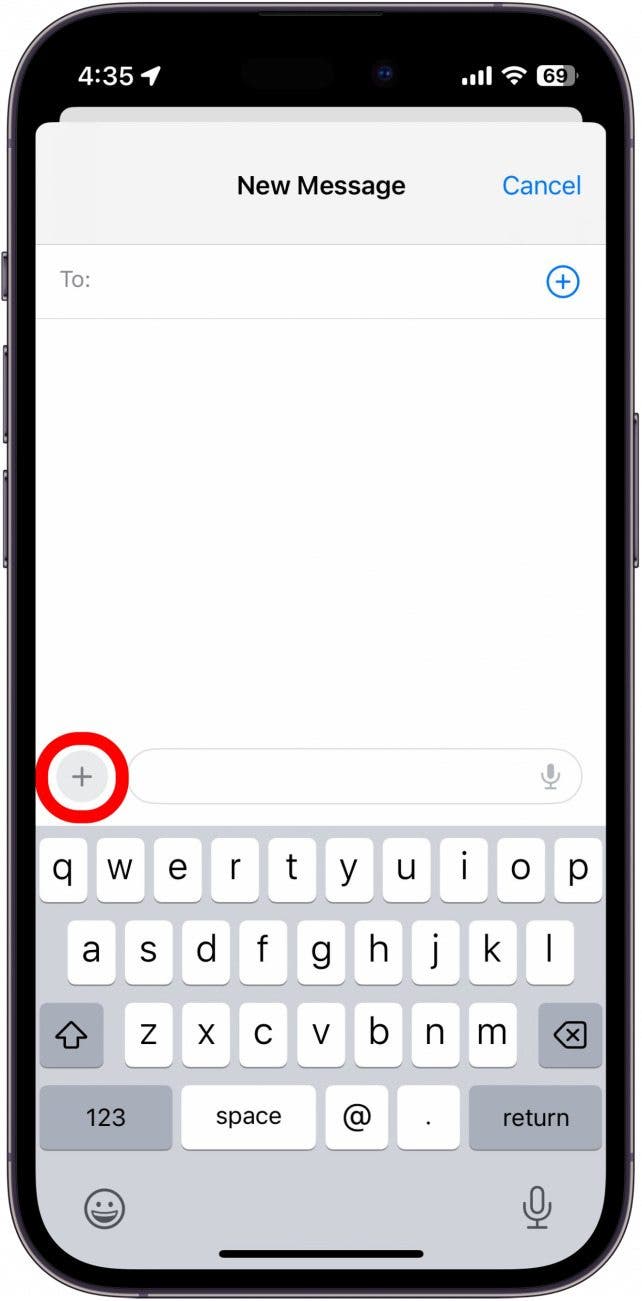 iPhone-Bildschirm für neue Nachrichten mit rotem Kreis um das Plus-Symbol