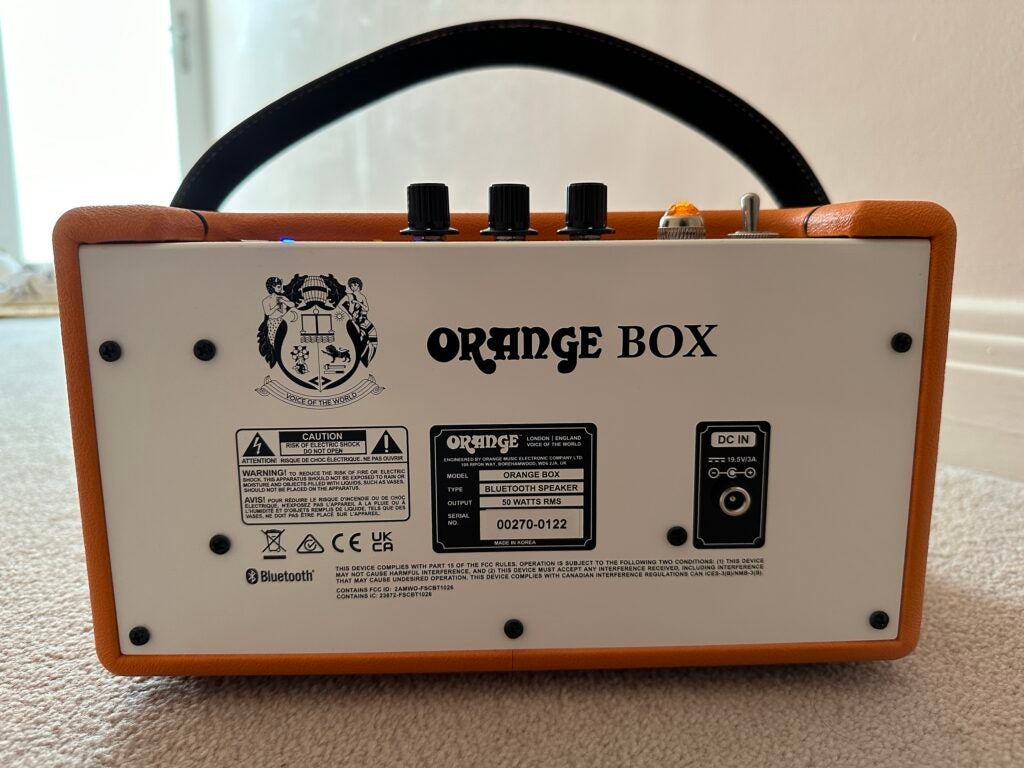 Orange Box hinten