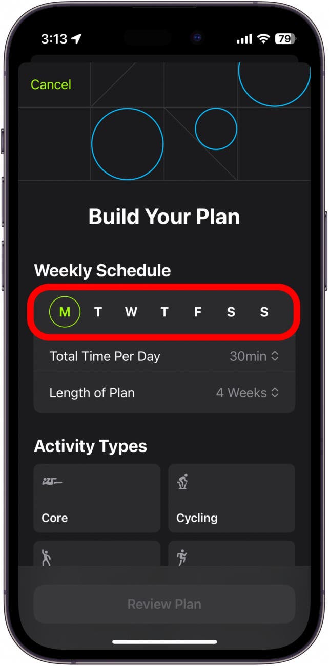 Apple Fitness Plus Plan Builder mit rot eingekreisten Wochentagen