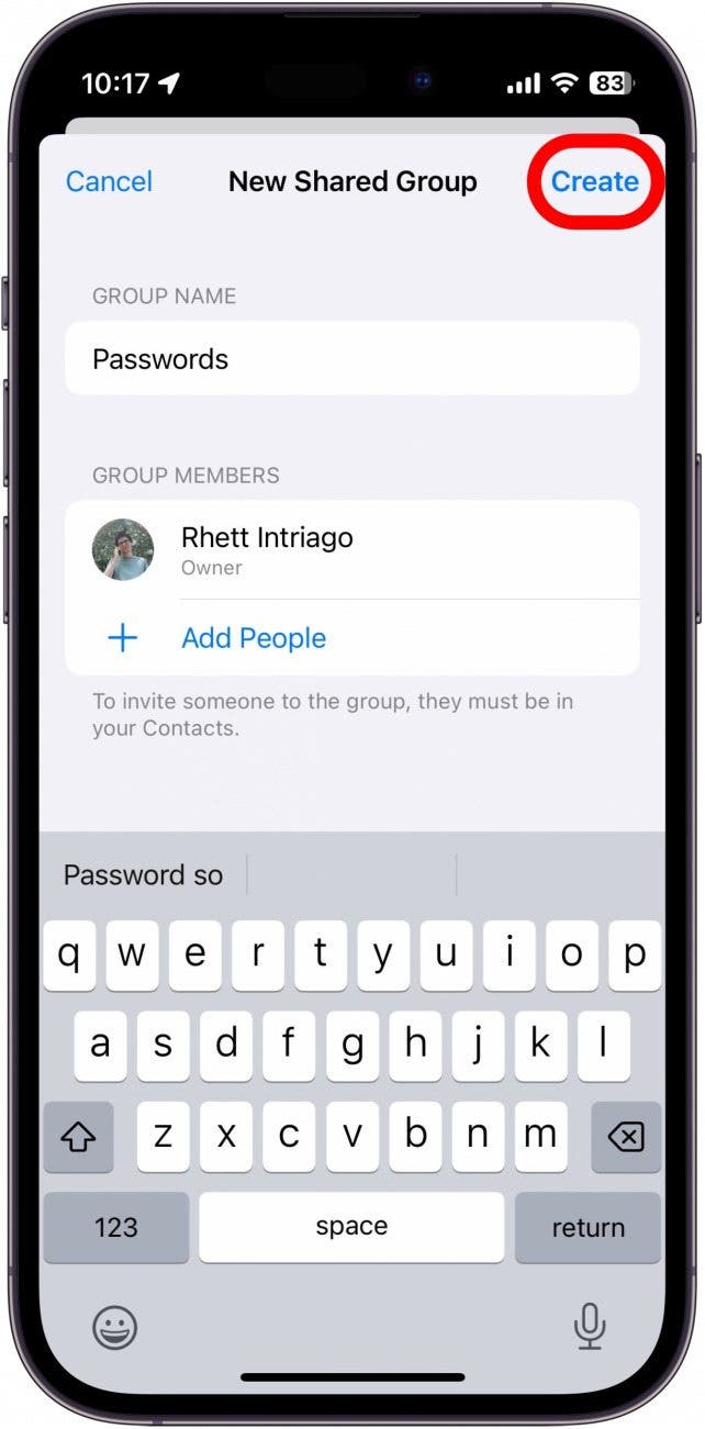 Erstellen Sie auf dem iPhone eine gemeinsame Passwortgruppe mit der rot eingekreisten Schaltfläche „Erstellen“.