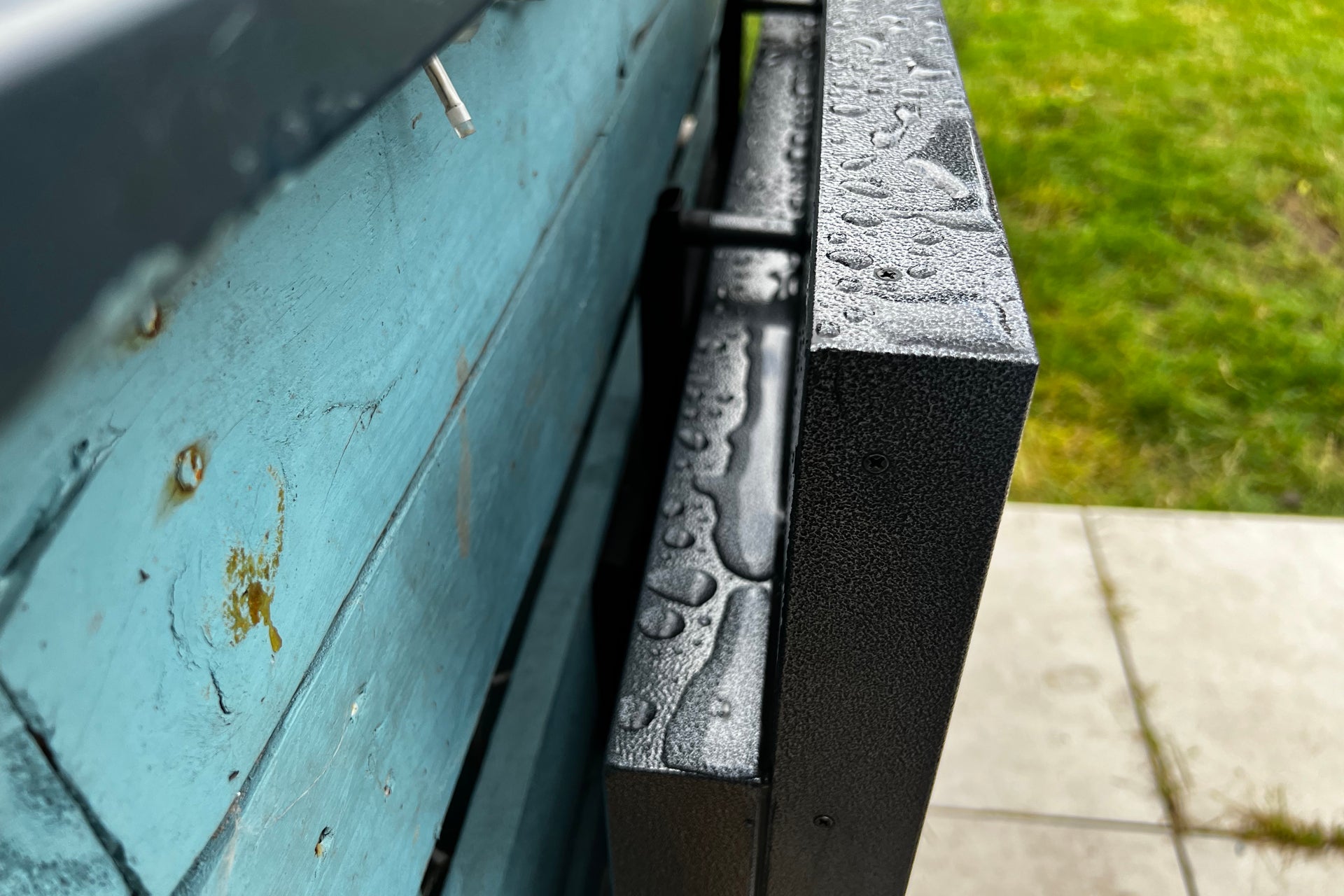 Sylvox 43-Zoll Deck Pro Outdoor-Fernseher nass nach Regen