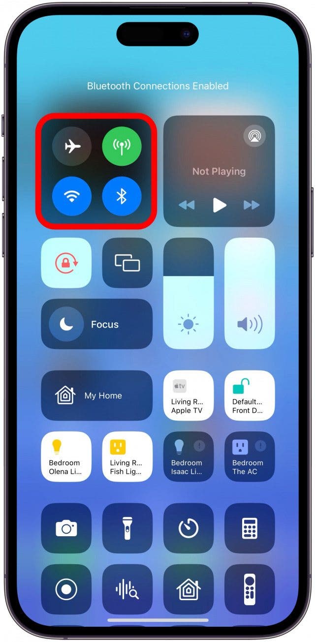 Stellen Sie sicher, dass Ihr iPhone mit einem zuverlässigen WLAN- oder Mobilfunknetz verbunden ist und Bluetooth aktiviert ist.