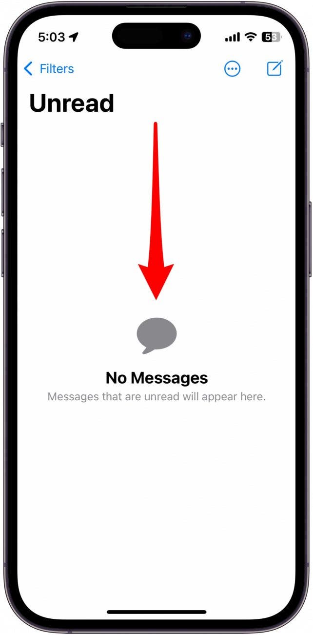iPhone-Nachrichten-App mit einem roten Pfeil, der nach unten zeigt und anzeigt, dass man nach unten wischen muss