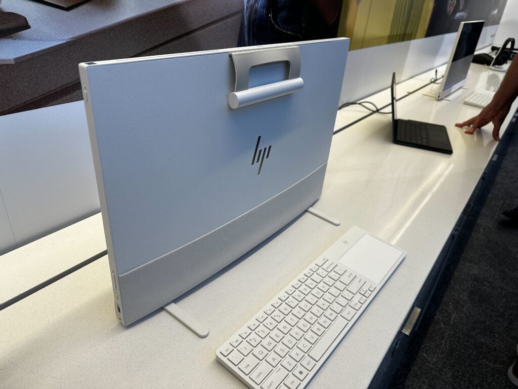 HP Envy Move hinten, mit Tastatur