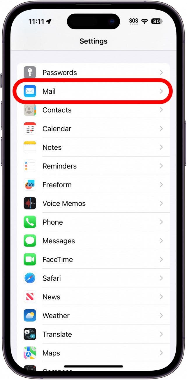 iPhone-Einstellungen mit rot eingekreister E-Mail