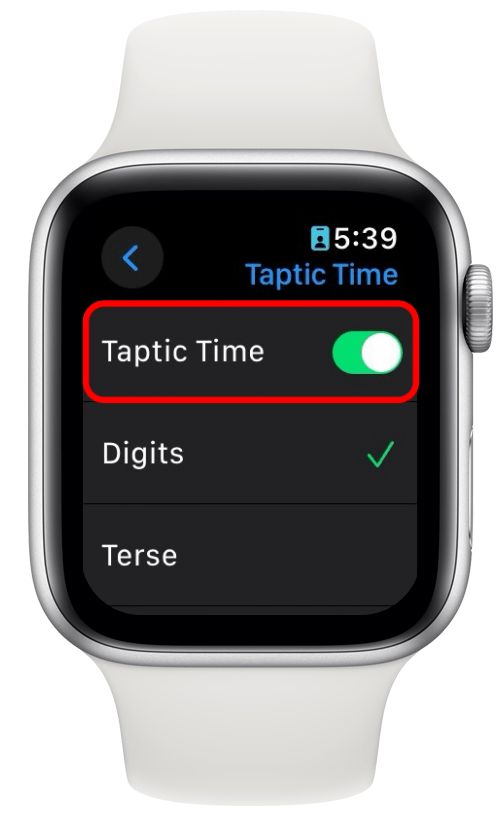 Taptic-Zeiteinstellungen für die Apple Watch mit rot eingekreistem Taptic-Zeitschalter