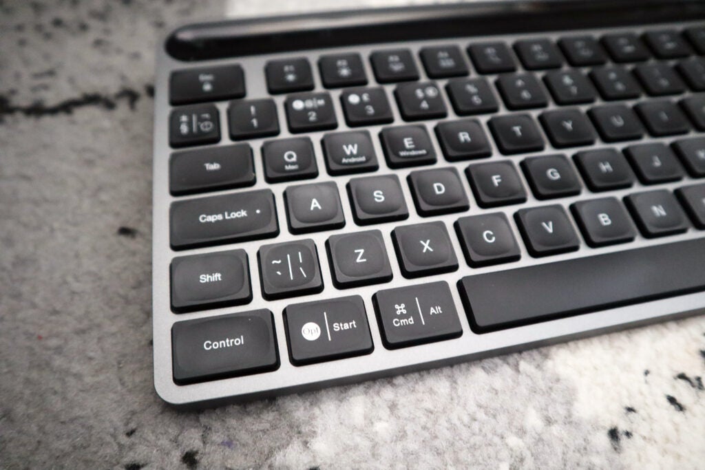 Funktionen auf der linken Seite – kabellose JLab Epic-Tastatur