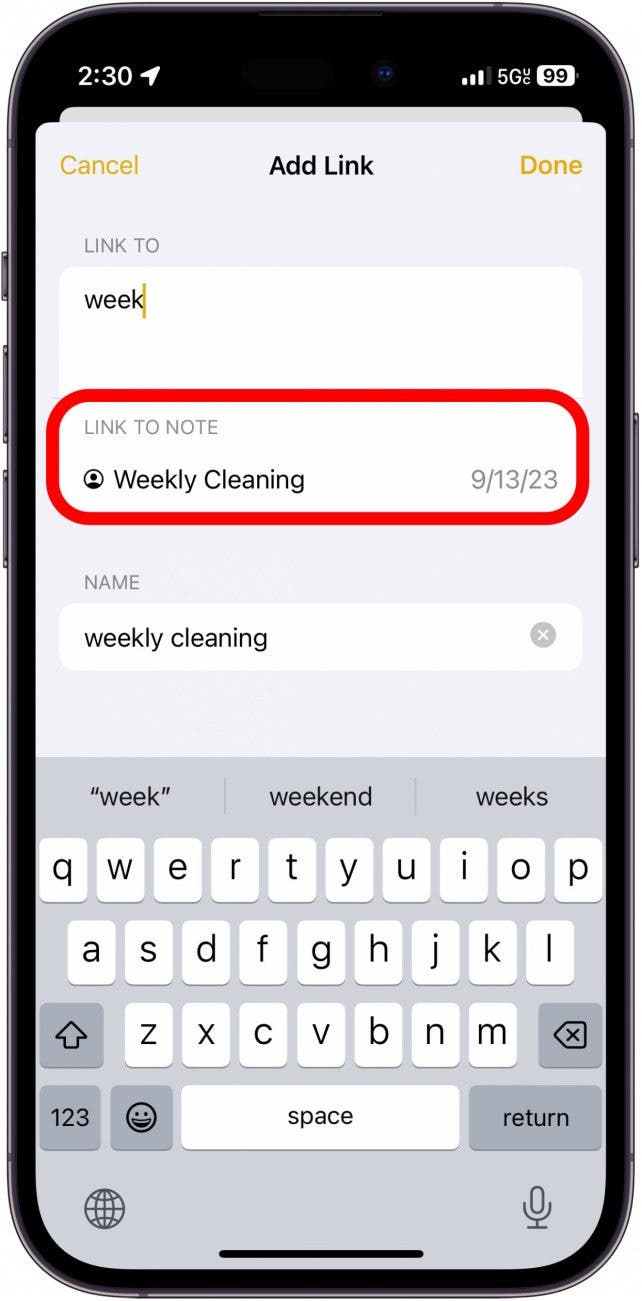 iPhone-Notizen: Menü „Link hinzufügen“ mit einem roten Kreis um die zu verlinkende Notiz (mit dem Titel „Wöchentliche Reinigung“)