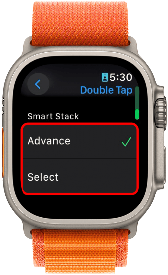 Doppeltipp-Einstellungen der Apple Watch mit rot eingekreisten Smart-Stack-Menüoptionen (Vorwärts und Auswählen).