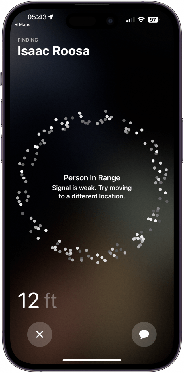 Der iPhone-Präzisionssuchbildschirm zeigt die Meldung „Signal ist schwach“ an