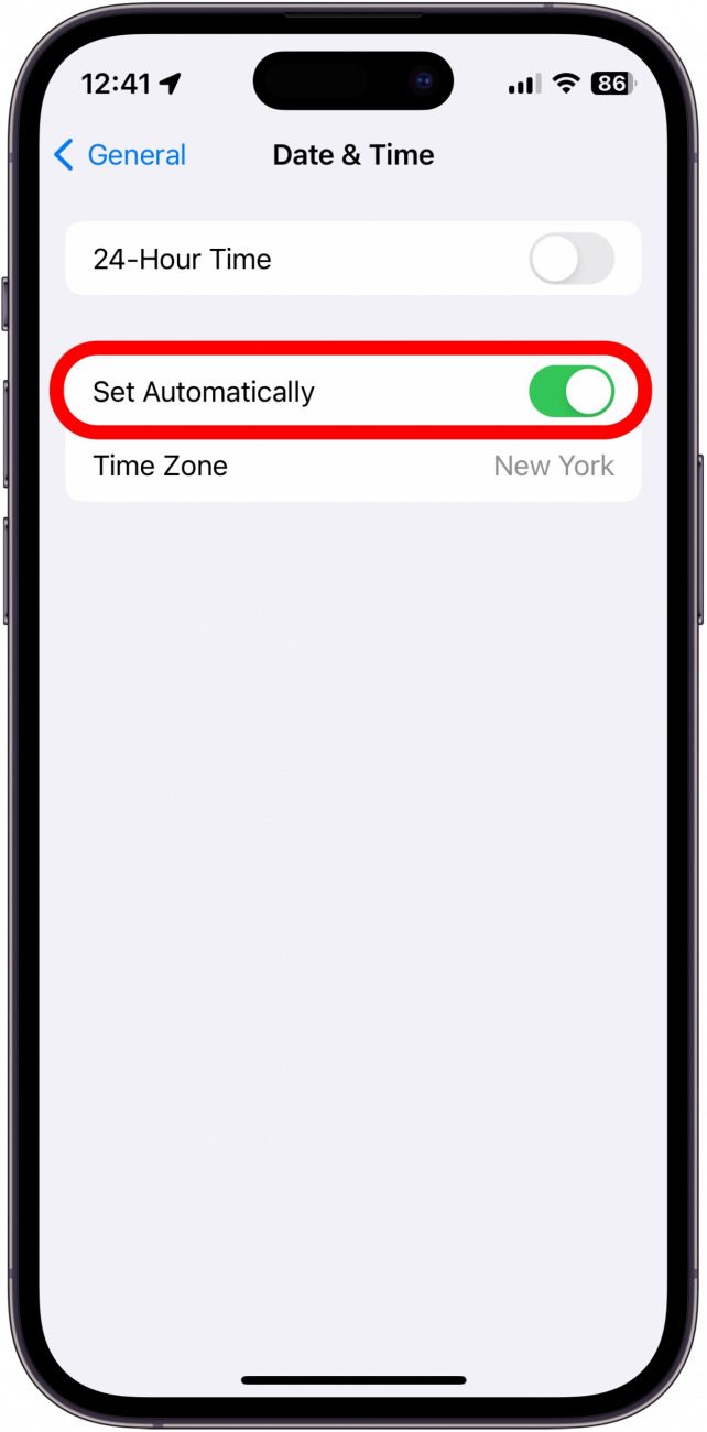 iPhone-Datums- und Uhrzeiteinstellungen mit automatischer Umschaltung, rot eingekreist