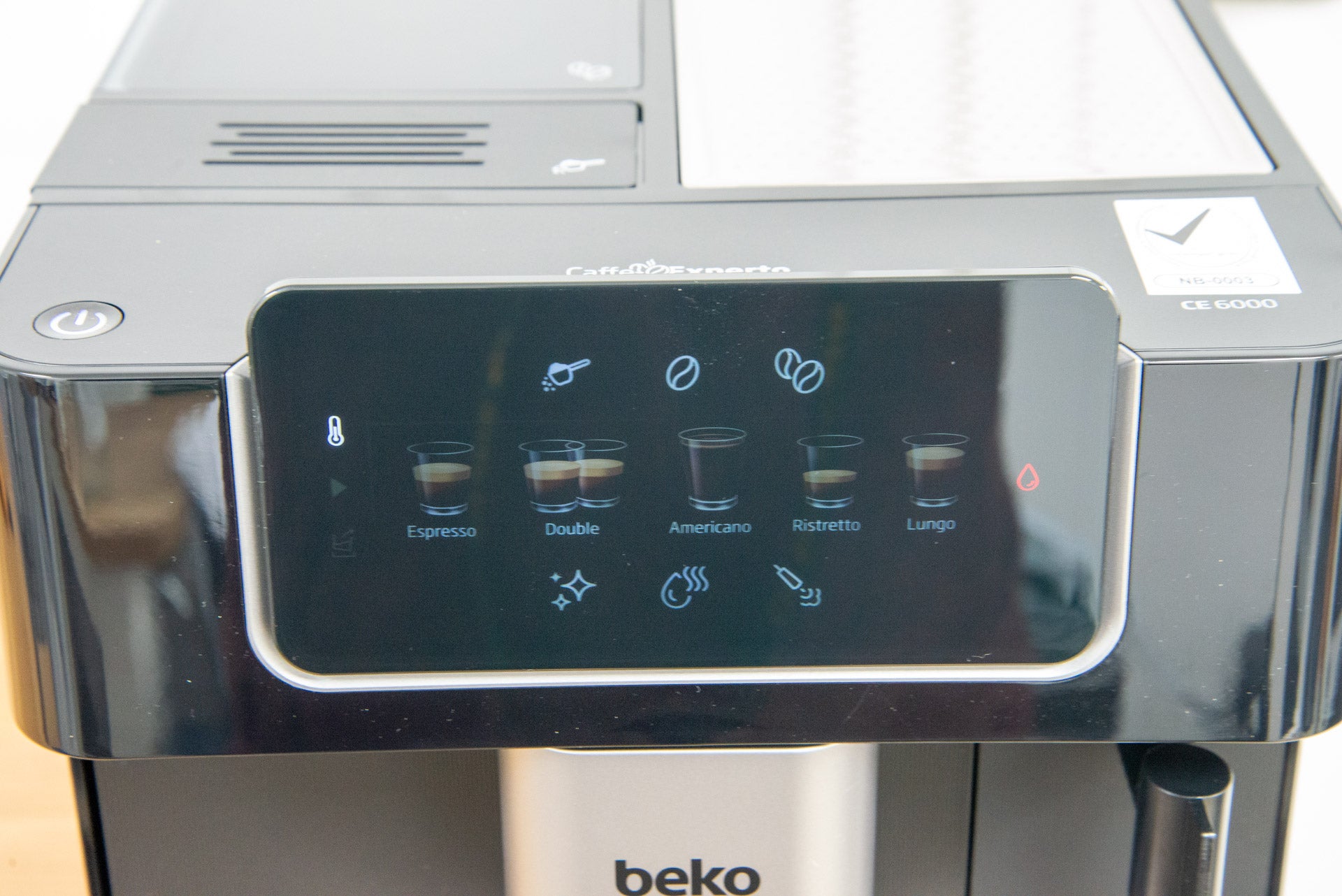 Beko CaffeExperto Bean-to-Cup-Kaffeemaschine mit Dampfstabsteuerung