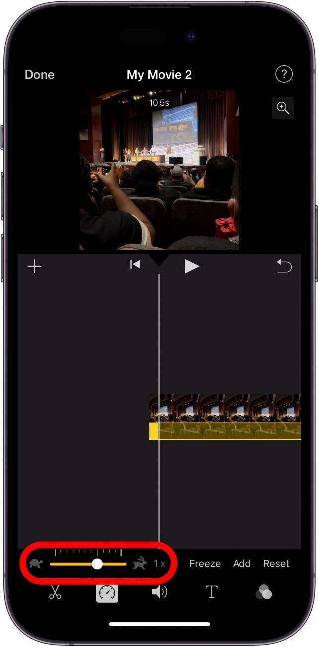 iPhone-Imovie-App mit rot eingekreistem Schieberegler für die Wiedergabegeschwindigkeit