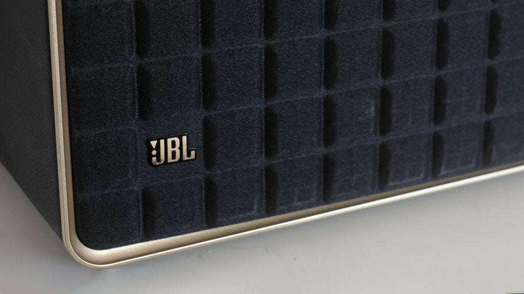 JBL Authentics 500 Quadrex-Material