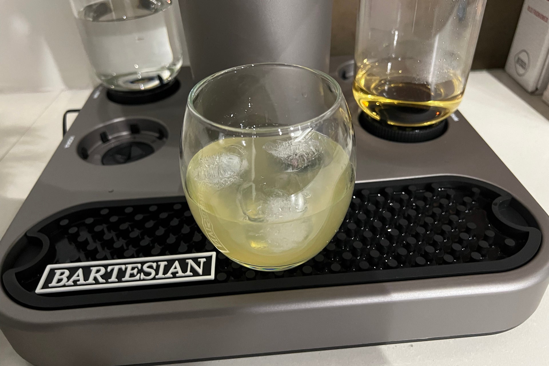Bartesian Cocktail Maker Uptown rockt