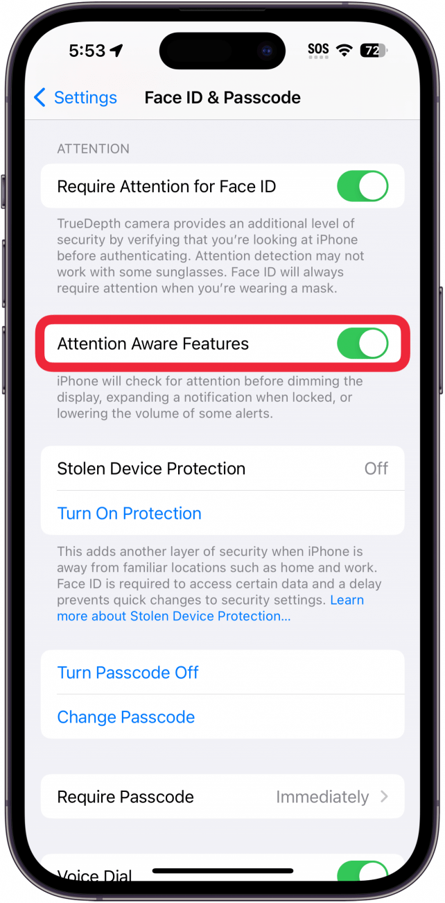 Bildschirm mit den Einstellungen für die iPhone-Gesichts-ID mit einem roten Kästchen um die Funktion „Aufmerksamkeitserkennung“ umschalten