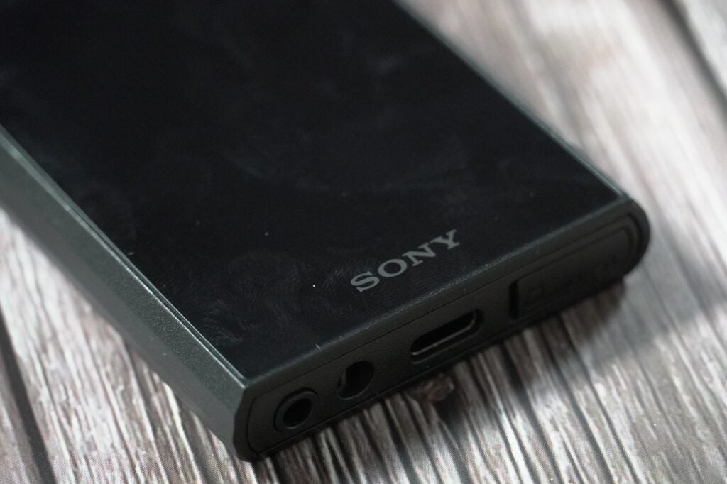 Detailaufnahme des Sony NW-A306-Designs