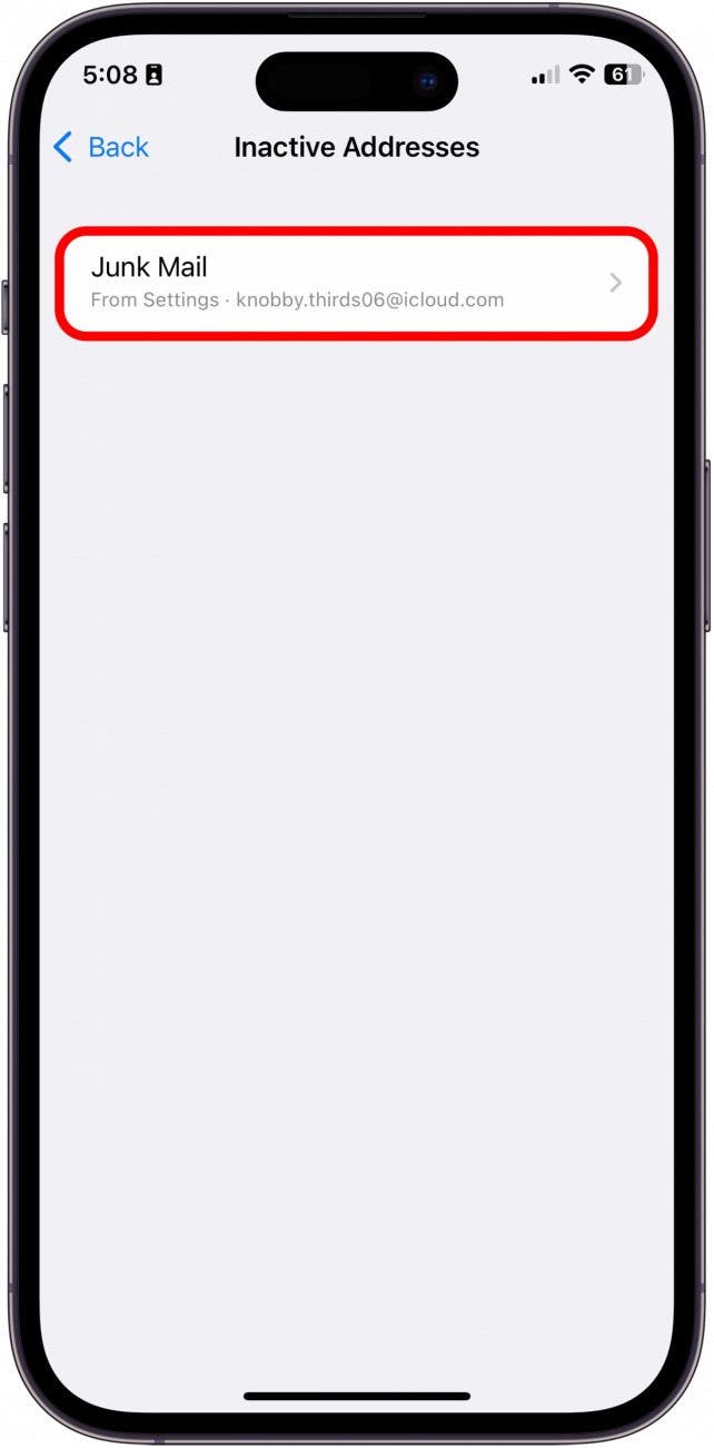 Tippen Sie auf die Adresse, die Sie löschen möchten.